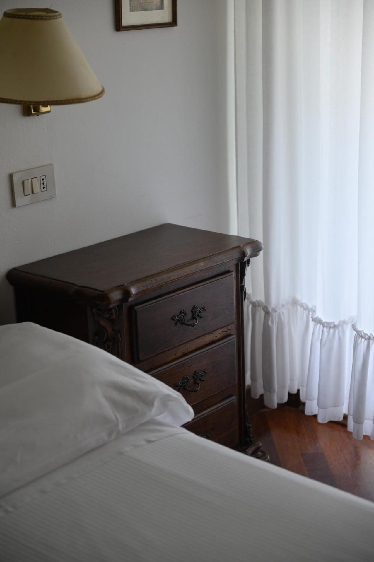 Agora Park Hotel ลิโดดิเยโซโล ภายนอก รูปภาพ